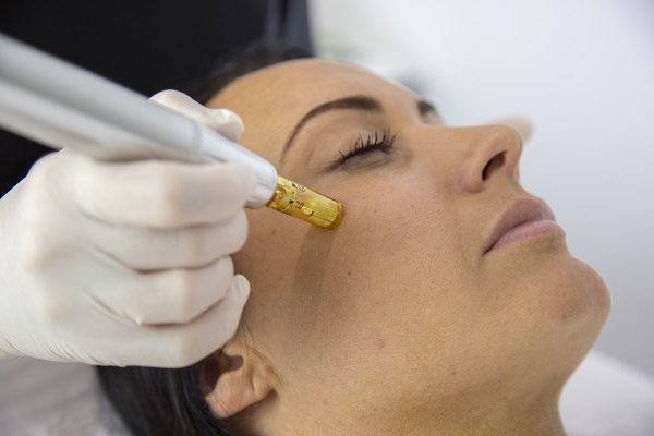 Skin Needling Vs Dermaplaning Amena Wellness Tweed Heads 